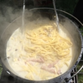 キャンプで楽しく 激ウマ クリームパスタ レシピ 作り方 By ゆきのえ 楽天レシピ キャンプで楽しく 激ウマ クリームパスタ レシピ 作り方 By ゆきのえ 楽天レシピ
